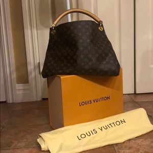 Louis Vitton Large Artsy MM